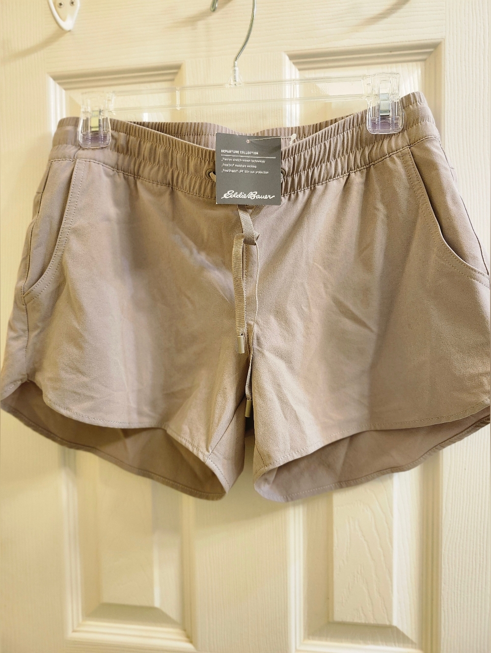 Eddie Bauer NWT Departure Shorts Light Grey Athletic Shorts